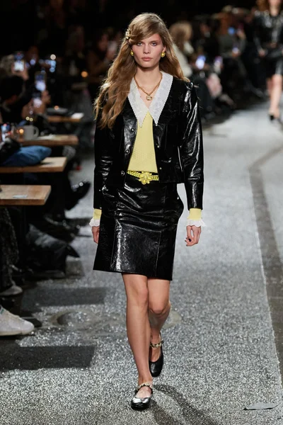 Look 62